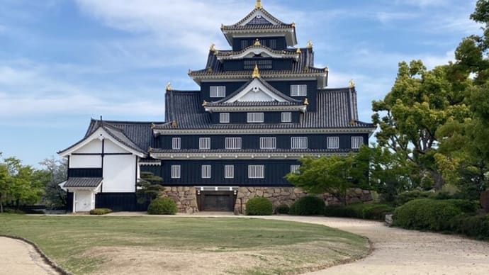 岡山城は烏城といわれる