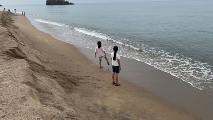 山の日に海
