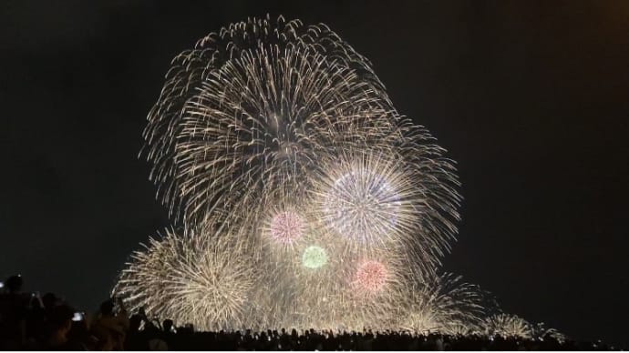 【大阪】第34回 なにわ淀川花火大会 2022年8月27日は淀川の夜空に感動の花が咲いた日