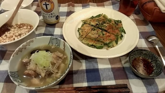 参鶏湯ににらチヂミ。