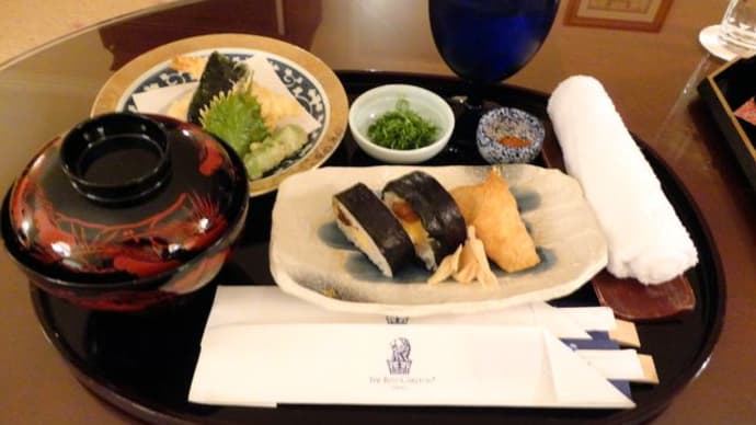 ザ・リッツ・カールトン大阪*ルームサービスでお夜食♪