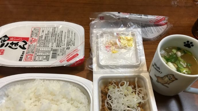 今日の夕食とごみ出し