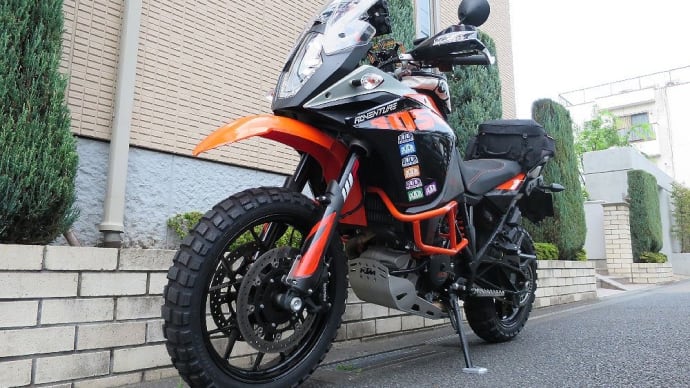 やっぱりこのスタイル良いなぁ!KTM1050ADVにプチオプション^_^