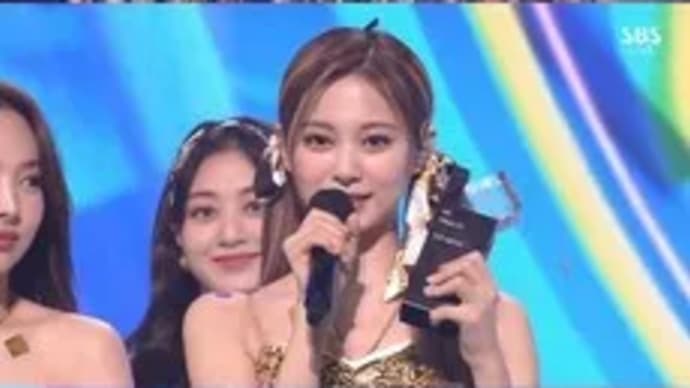 1st place in "Popular Songs" (TWICE)