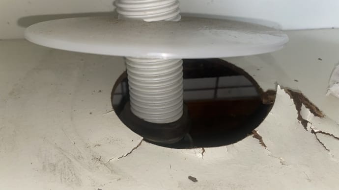 洗面台の下から漏水