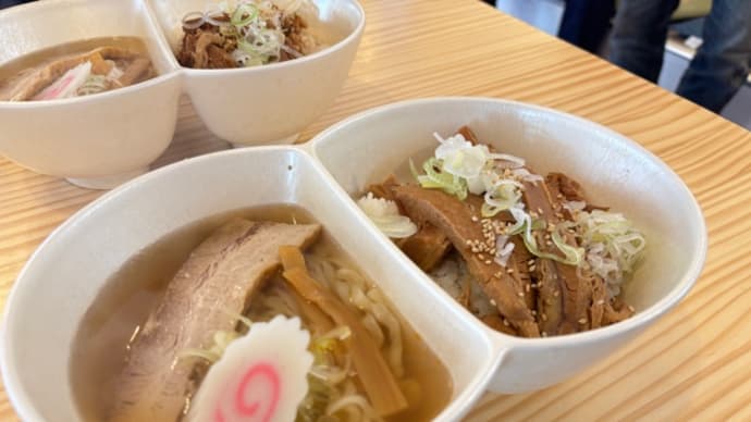 ラーメンとチャーシュー丼を同時に食べられるお店
