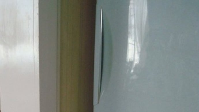 デコシートで壁のプチDIY