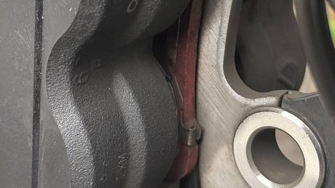 レブル1100の、えらく寿命の短いブレーキパッド