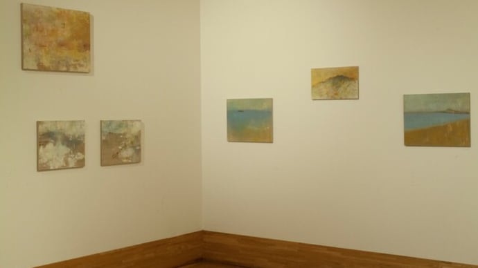 愛知川駅舎で絵の展示、開催中です