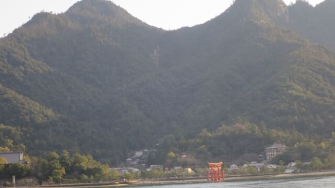 宮島弥山トレッキング 博打尾・大元公園コース、岩屋大師と大鳥居