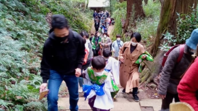12年に一度の日向薬師の寅薬師例大祭