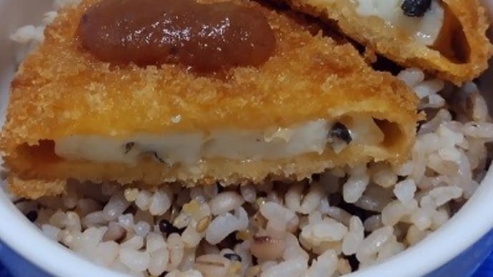 【11/02朝食】海の幸クリーミーコロッケ、お初なのでお試しなんだね:D