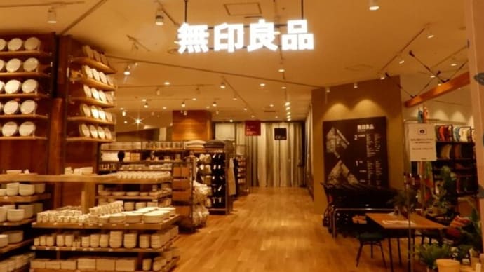 待っていた!アルパーク西棟グランドオープンで活気が戻る。長い通路が人の流れを掴む予感。明るくずっとおられる、また来たくなる西棟。