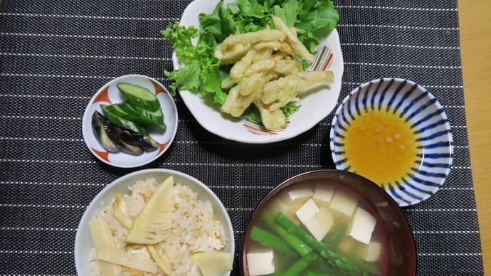 筍の炊き込みご飯、炊屋食堂の質素倹約一汁三菜、簡単安く旨く・・・庶民の味。