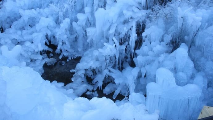 あしがくぼの氷柱