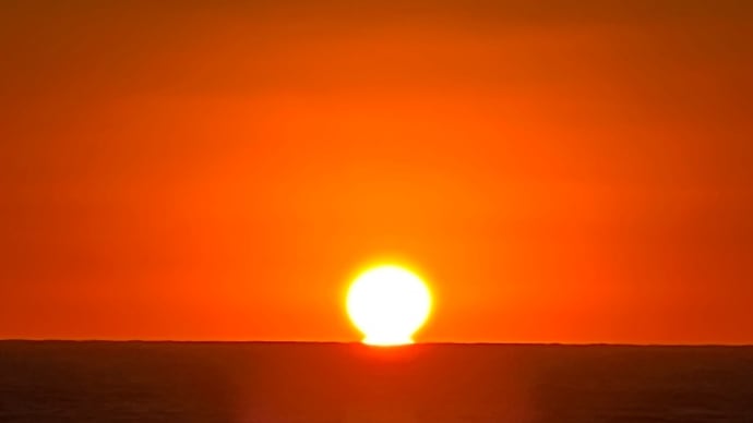 夕方の海と空と夕陽☀️ 足湯きらめき✨ 青ヶ島🏝