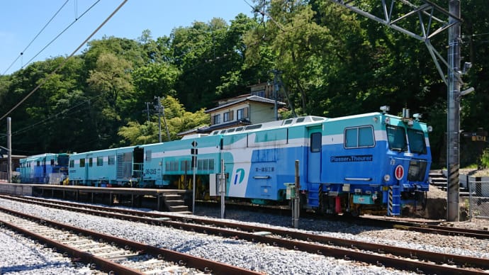 マルタイ(マルチプルタイタンパー)を撮る・・・(姨捨駅にて) ☆こんなすごい機械で保線していたんですね! 6月8日