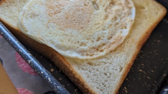 パズーパンで休日朝ご飯