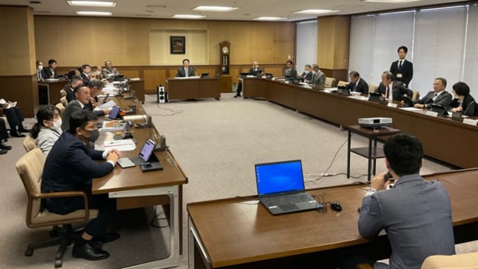 議員間討議、終了。