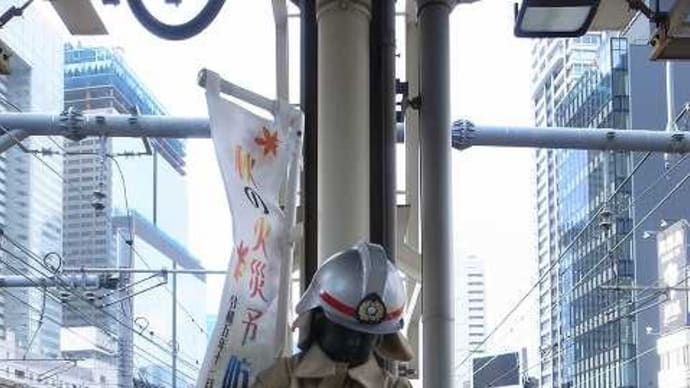 2023年11月浜松町駅「小便小僧」