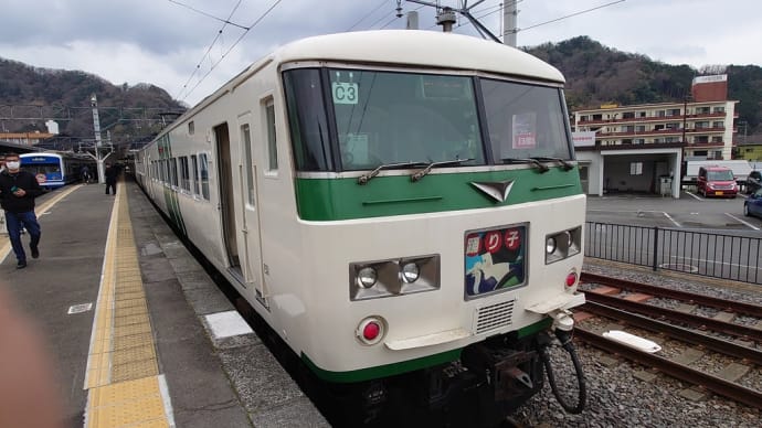 旧国鉄型特急185系による特急踊り子号の運行最終日でした。