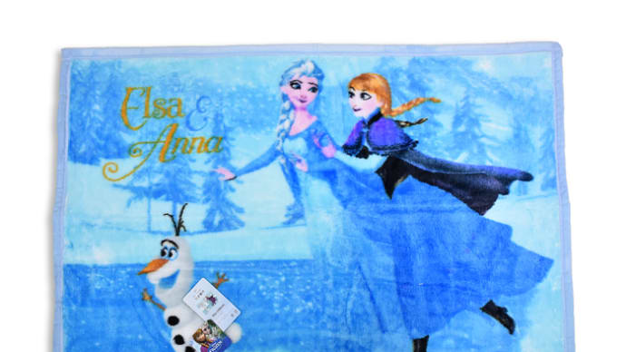 FROZEN アナと雪の女王 ひざ掛け毛布 (スノーブルー)入荷