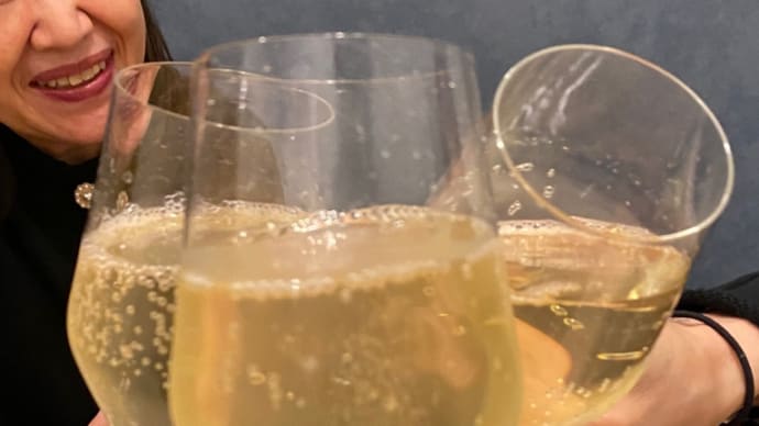 お疲れ様の乾杯。
