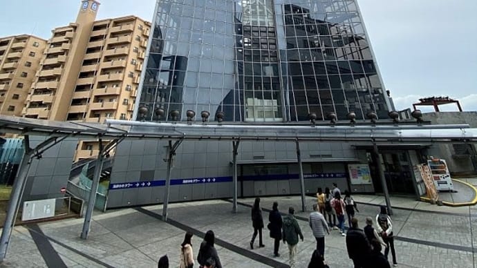 下関「海峡ゆめタワー」最上階に上がって、そこからの景色を紹介します。
