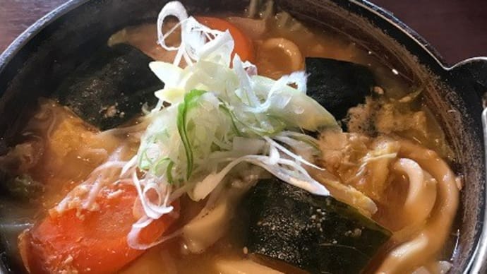 甲府で美味しいほうとうと季節のパフェ