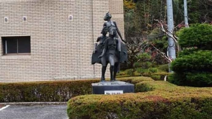 神石郡神石高原町:「平和 50年の彼方に」像