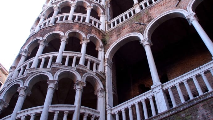 女ひとり旅　✨✨ 　ヴェネツィア　ボーヴォロ階段　Part.3