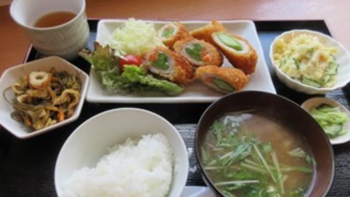 「田んぼかふぇ ソレイユ」で、とてもリーズナブルなランチ