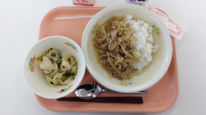 丸岡中学校の学校給食を試食