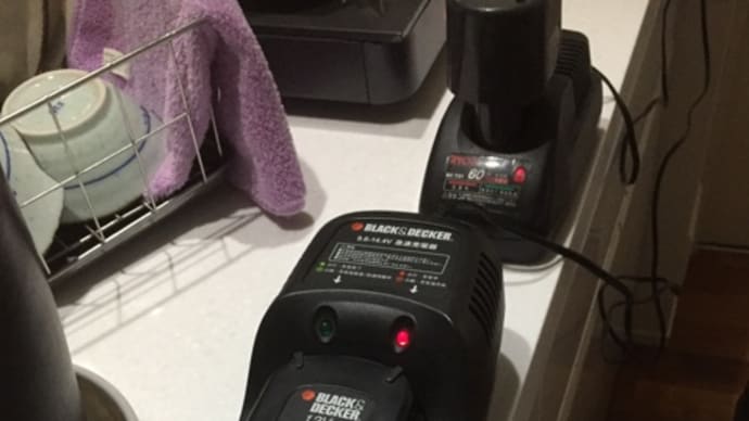 木工 電動工具のバッテリーが同時に昇天