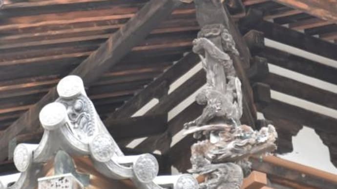 法隆寺 金堂に釈迦三尊像が安置されています 4