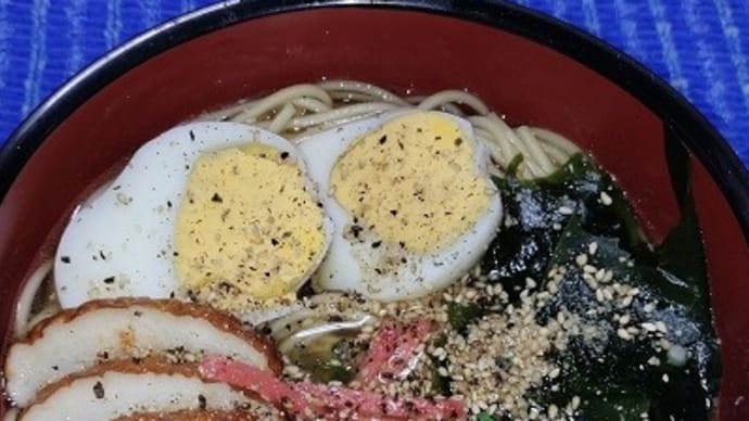 【09/13晩御飯】マルタイラーメン、あるもの乗せてみたんだね:D