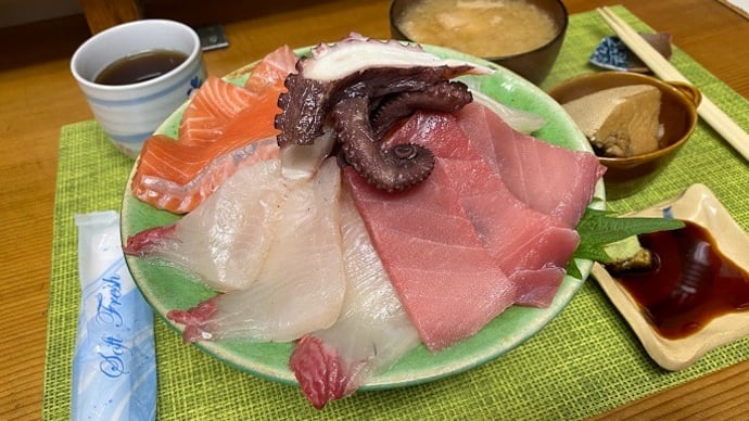 明石鮪屋の食堂 海路(かいろ)/魚の棚商店街