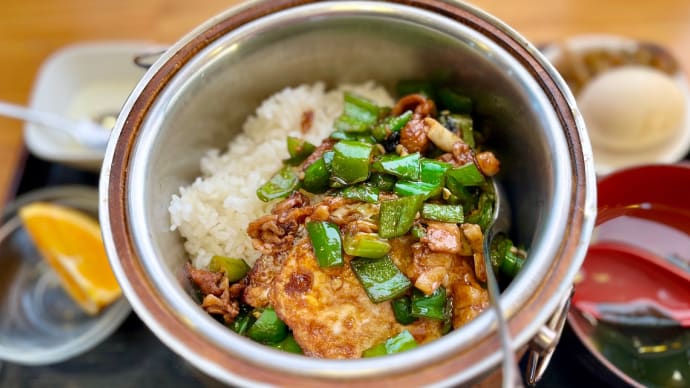 Biz-Lunch　Lichu & Xiangyu＠南大塚「豚肉と目玉焼き炒め木桶ご飯」