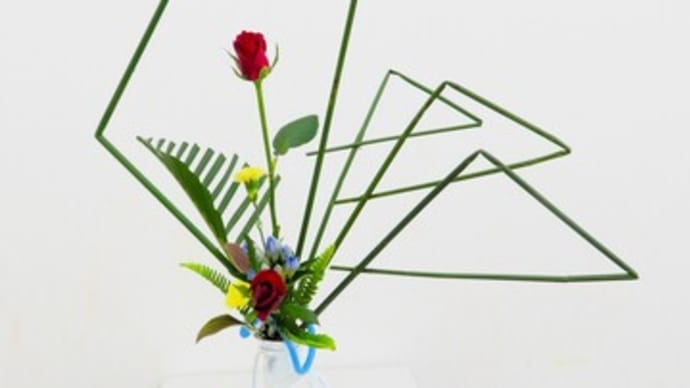 フトイにワイヤーを通してデザインを作る・・茎に#20 ・先に＃22・オシャレ自由花