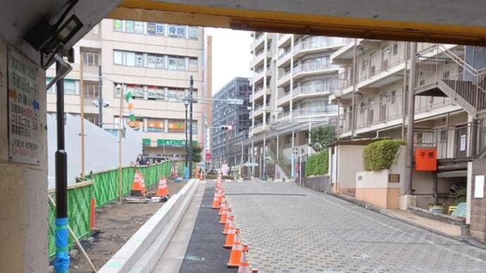 武蔵野線ガード下先の道路の拡幅工事はあと少しです✌(1/14)