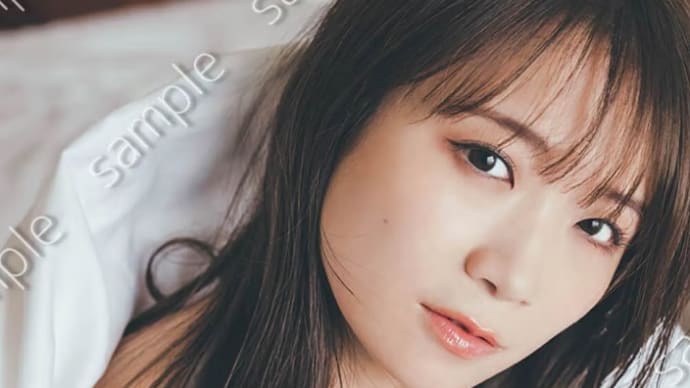 乃木坂46秋元真夏『卒業記念写真集』、風呂上がりのほてり顔やセーラー服姿など特典ポストカード6種公開