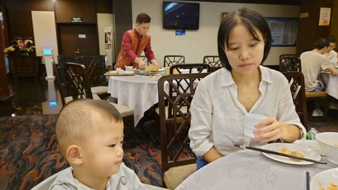 東莞長安旅行 朝食は最悪。。。3回目の部屋替え&プ~ル