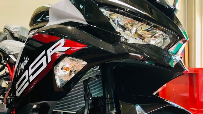 2021/10/17◆朝一番!「ZX-25R SE」ご成約いただきました~♪