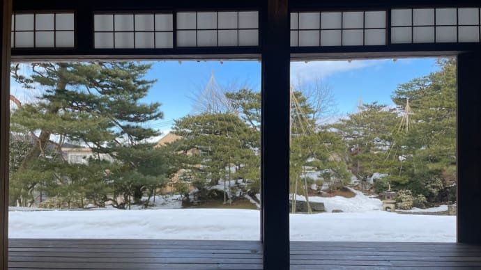 窓枠写真とお雛様…どっちをトップ画像にする?って悩みドコロ