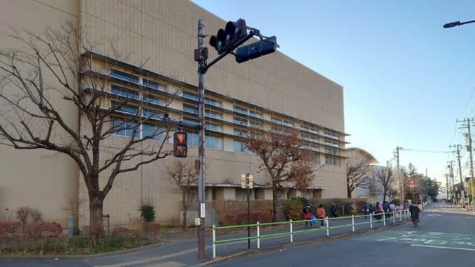 朝の交通安全見守り活動に参加しました✌(1/10)