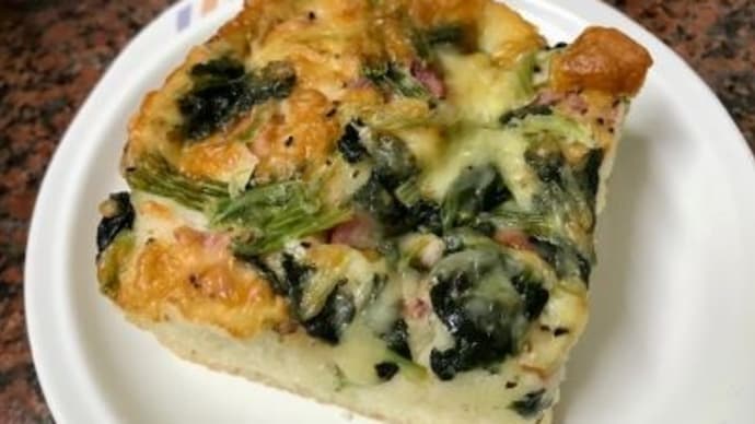 大きなフォカッチャとプチじゃないプチフランス