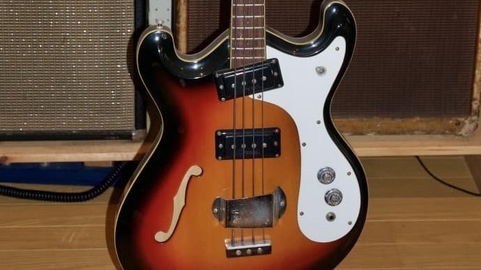 Mosrite Combo Bass '67 Sunburst