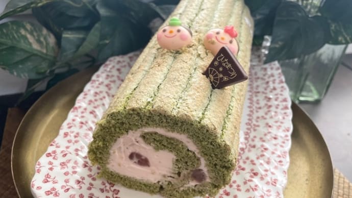 「抹茶さくらロール」とひな祭り