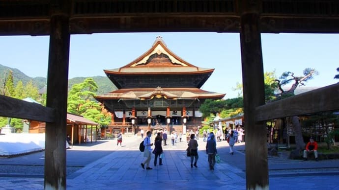 いよいよ国宝・善光寺本堂へ参拝を・・・・・・!