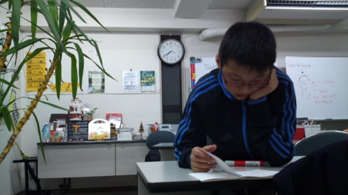 砂男あらわる!:「睡魔におそわれる」は英語で